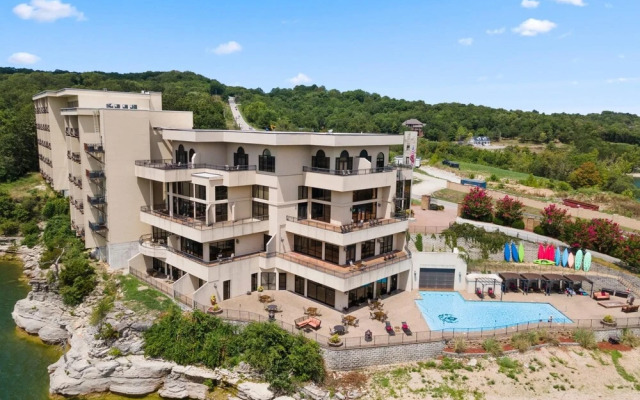 Superior 3 Bedroom Villa Waterfront