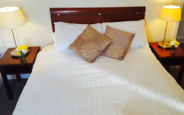The Royal Valentia Hotel