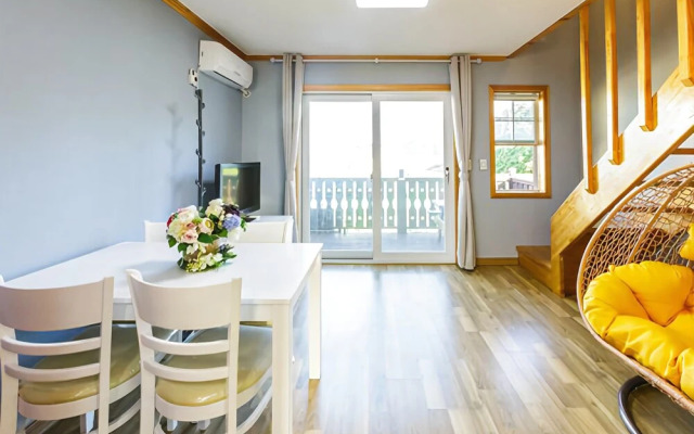 Geoje Patio Pension
