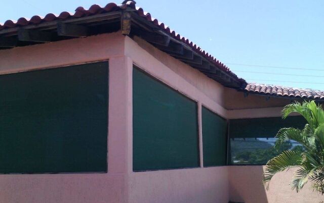 Casa Las Lomas Hostel вид на фасад