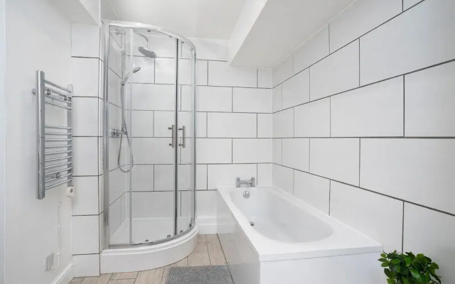 2bed-2bath Flat City Centre