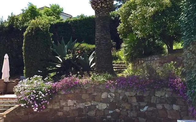 Villa Bougainvillea