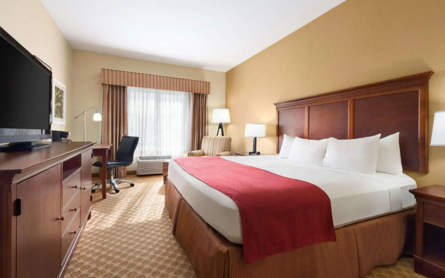 Country Inn & Suites by Radisson, Topeka West, KS