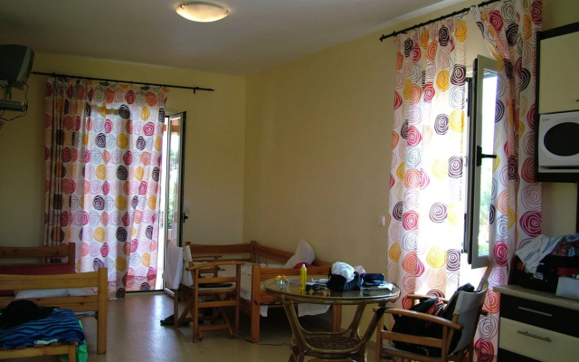 Kamari Apartments