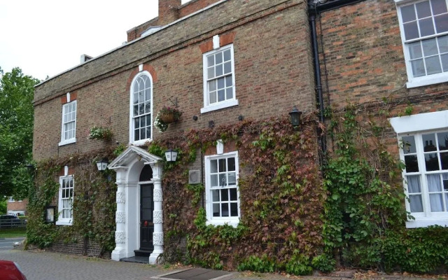 The Exchange Coach House Inn
