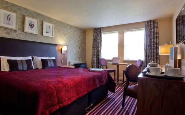 Gloucester Robinswood Hotel