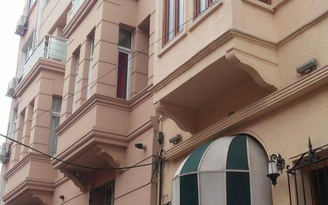 Tom Square Boutique Hotel вид на фасад