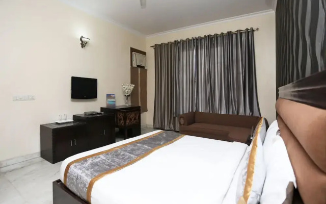 The Red Orchid By OYO Rooms