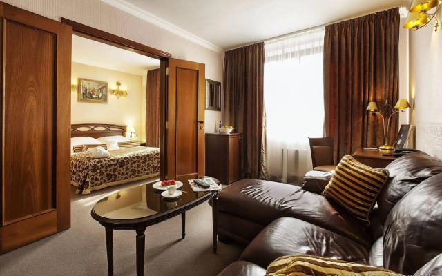 Chichikov Hotel
