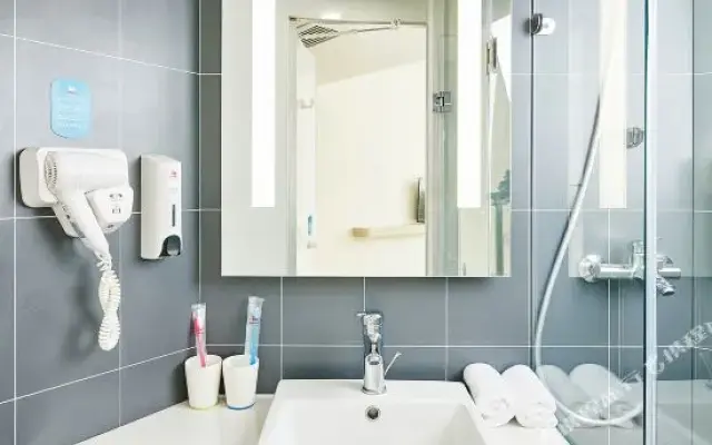 Wanning Hotel (Ankang High-Tech Zone Branch