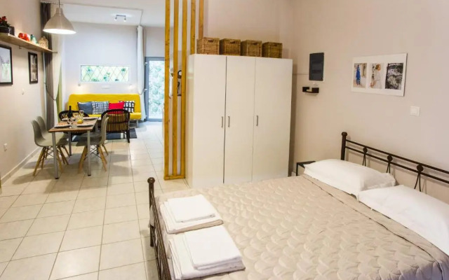 Luxurious Studio, near Athens Airport