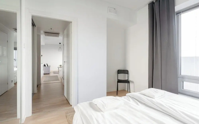 New 1BR Home with Balcony next to Railway Station