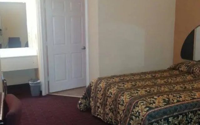 Deluxe Inn Motel