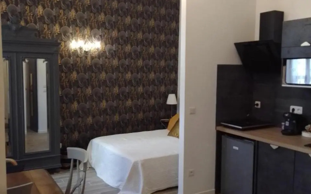 Le George Sand Elegant Studio Coeur Historique (Adults Only)