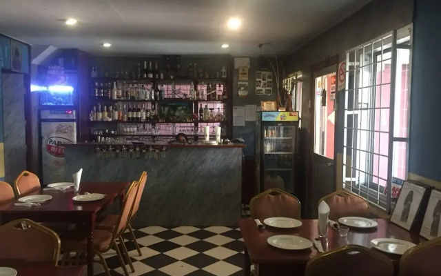 Bina's Inn hotel