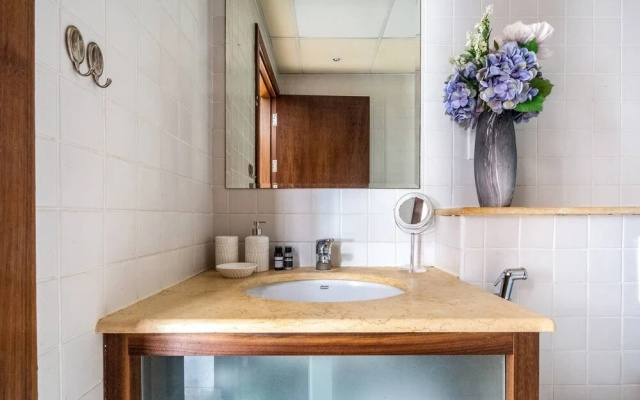 Unique & Stylish 1BR w/ Incomparable Marina Views!