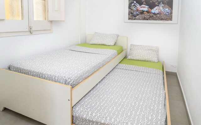 Отель Private roof top Sant Antoni Испания, Барселона - отзывы, цены и фото номеров - забронировать отель Private roof top Sant Antoni онлайн комната для гостей