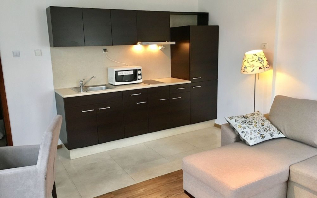 Anton Apartments