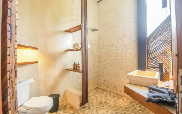 Elegant 1BR Loft With Art Deco Flair, Shared Pool