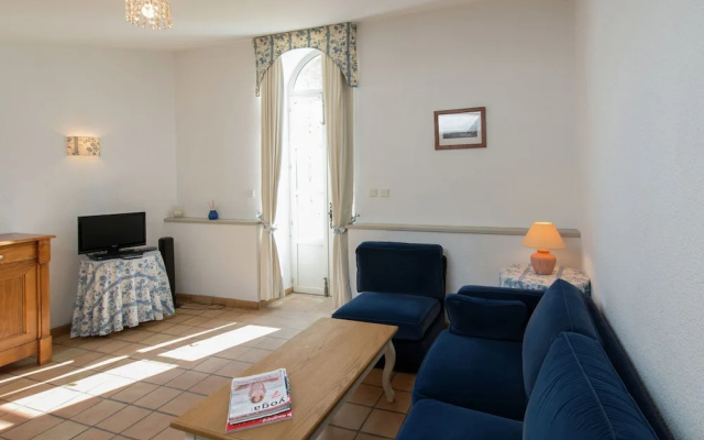 Lavish Apartment in Saint-clair With Balcony