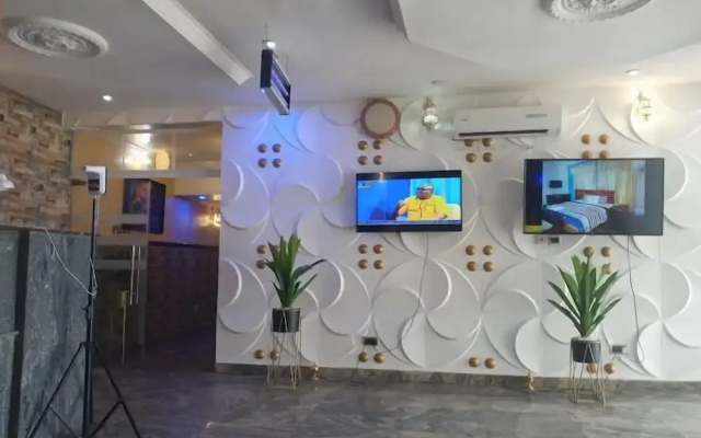 Keem Hotel and Suites