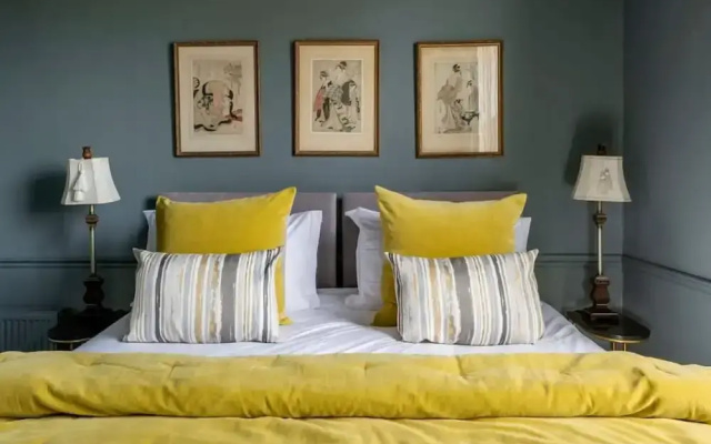 Divine Georgian Townhouse in the Heart of Bath