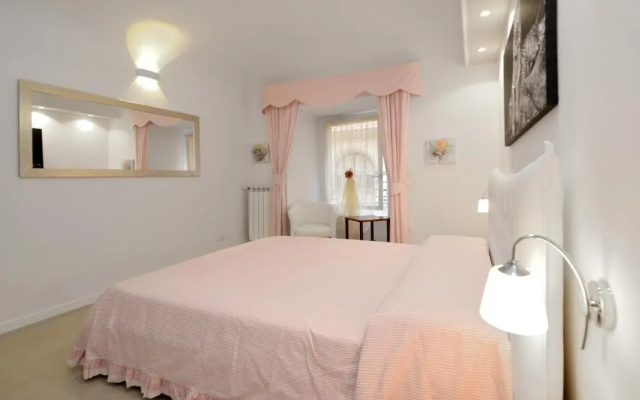 Ludovisi Barberini Apartment for Short Rental