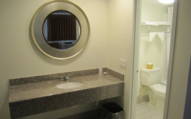 Travel Inn & Suites
