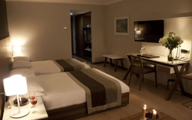Seyhan Hotel