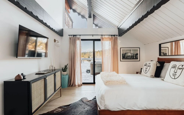 Little Pine Chalet