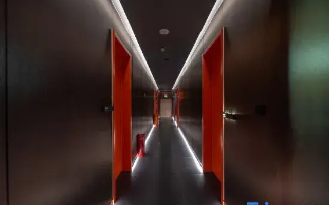 Shousheng E-sports Hotel (Kaifeng Qingming Shangheyuan Longting Branch)