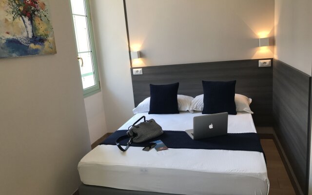 Boutique Hotel Neptune Nice комната для гостей
