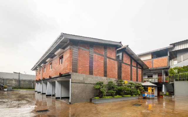Hotel Karasak Santun by OYO Rooms