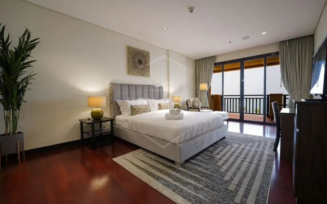 Апартаменты Anantara Royal Amwaj Luxurious 1 BR-Palm Jumeirah