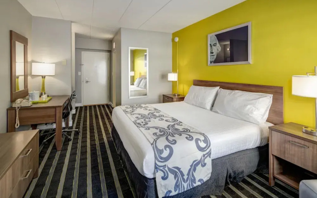 Americana Hotel