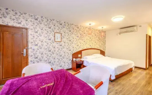 Fengxiangyuan Holiday Hotel