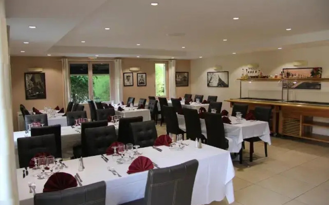 Logis L'Hôtel Restaurant Verrières