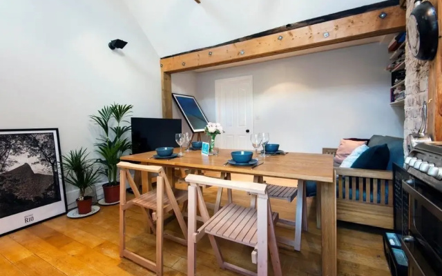 The Loft Wimbledon Retreat - MAO