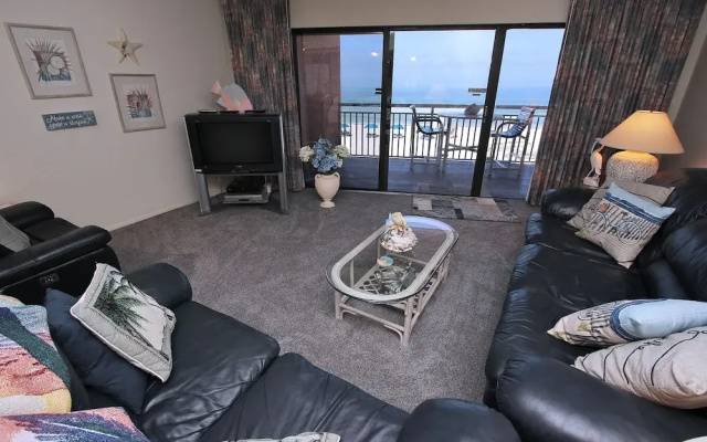Chateaux 208 Apartment
