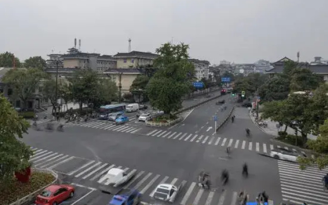 Homeinn Plus Hotel (Yangzhou Dongguan Street Dongquan Store)