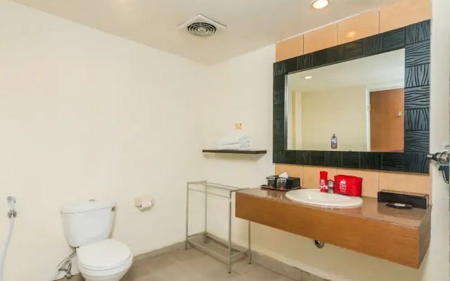 ZEN Rooms Kuta Kartika Plaza 2