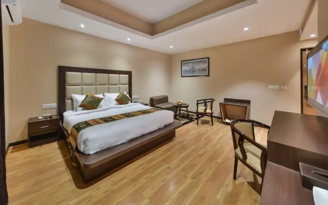 Hotel Golden Leaf Kashmir