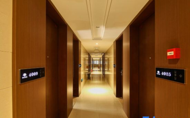 Chengdu Yijing Fashion Hotel (Sichuan Top Vocational College of Information Technology)
