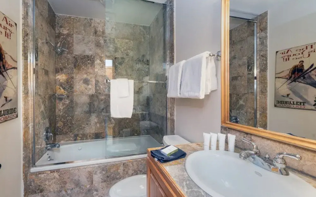 Bear Creek Lodge 408 4 Bedroom Condo by Alpine Lodging Telluride
