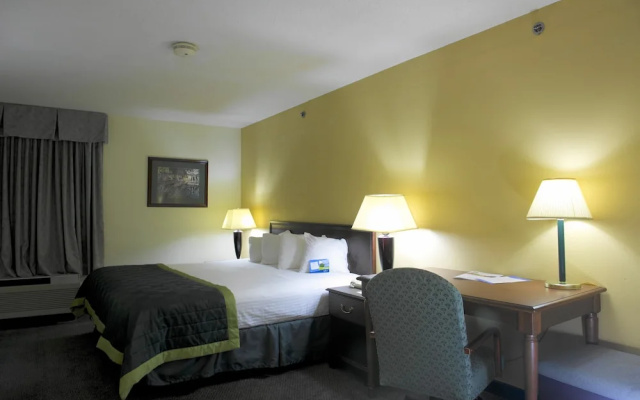 Baymont Inn & Suites Mason