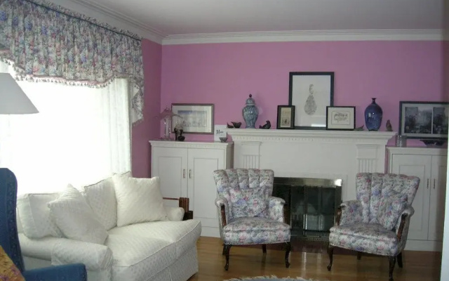 Shirley Samantha's Bed & Breakfast