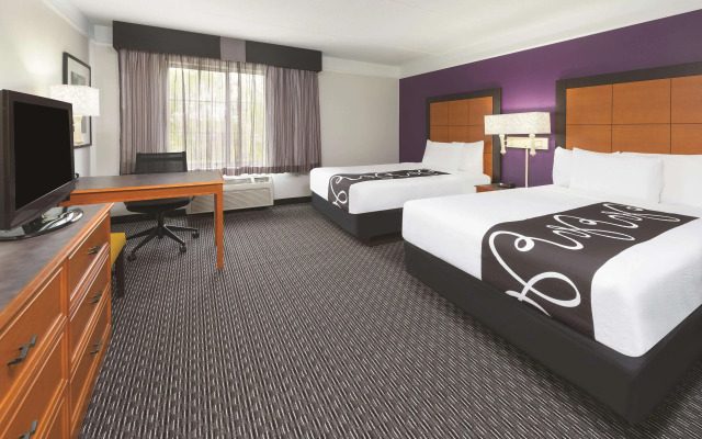 La Quinta Inn & Suites by Wyndham St. Louis Westport