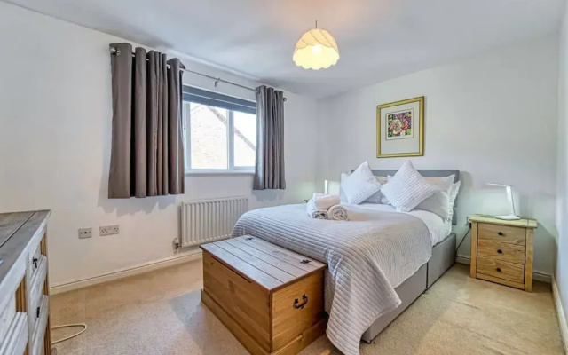 Host Stay Lion Court