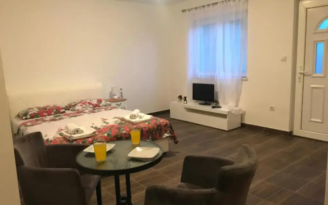 Apartments M&E