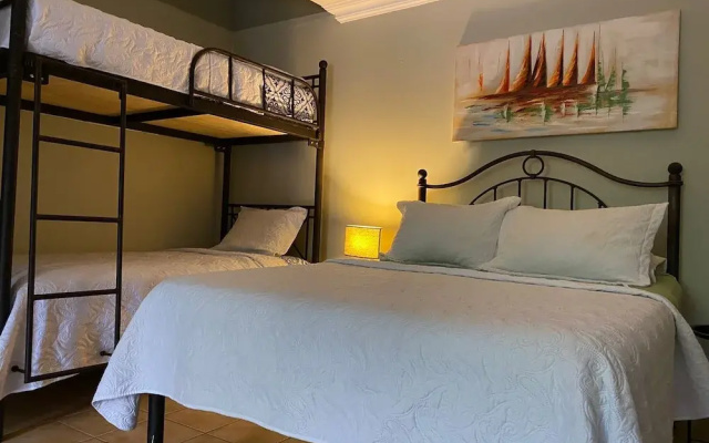 Casas del Toro Playa Flamingo
